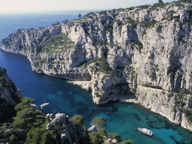 Calanque d'En Vau à Marseille, vue plongeante du haut des falaises