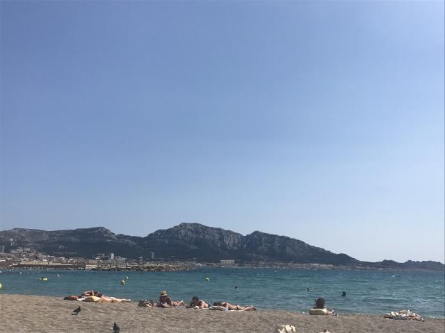plage du Prado à Marseille, baigneur et farniente