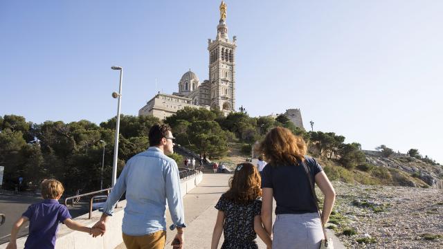 Visite En Famille de Notre Dame de la Garde à Marseille, montée à la Basilique