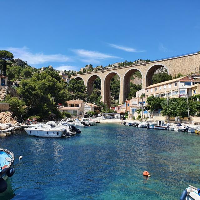 Calanque de Mejean sur la Côte Bleue, Petit port