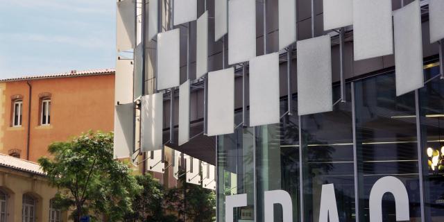 Musée du FRAC à Marseille, vue exterieur entrée