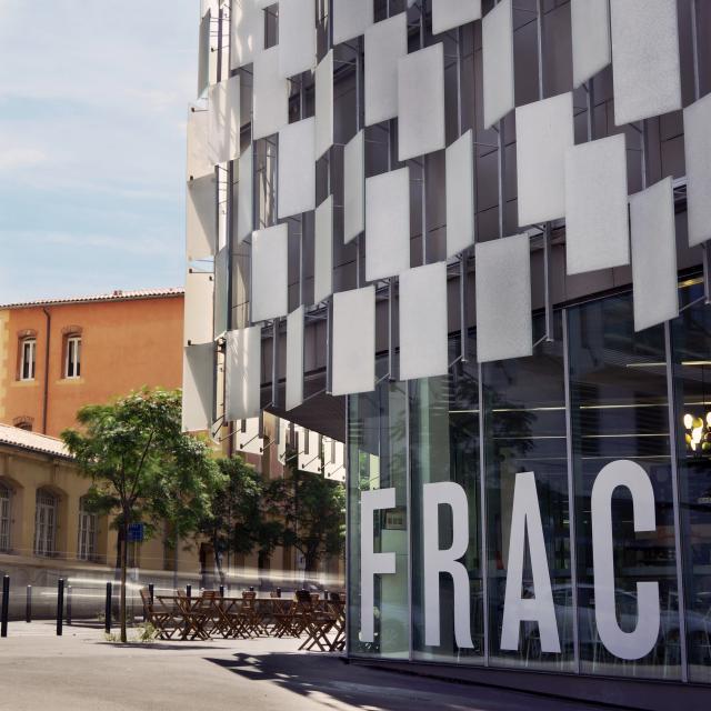 Musée du FRAC à Marseille, vue exterieur entrée