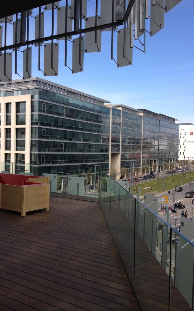 Vue de la terrasse du Musée du FRAC