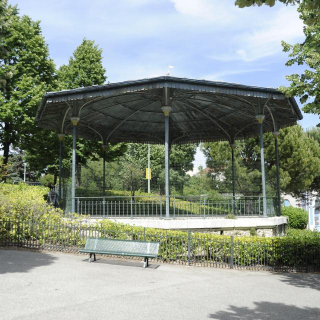 Palais Longchamp, kiosque dans le parc