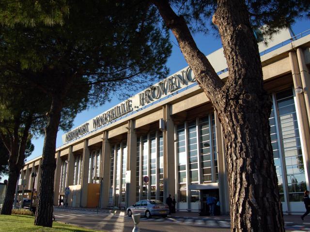 Parvis de l'Aéroport Marseille Provence