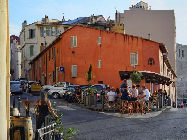 Quartier de l'Abbaye St Victor, Terrasse du Café de l'Abbaye à Marseille