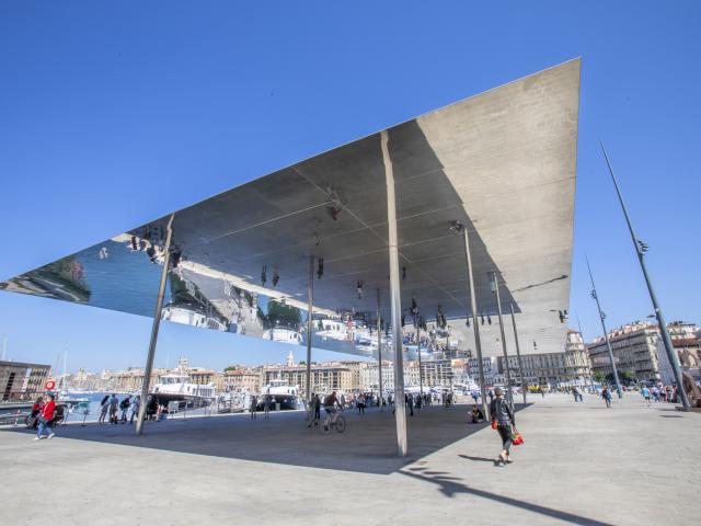 Ombrière du Vieux-Port à Marseille