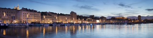 Vieux-Port de Marseille de nuit