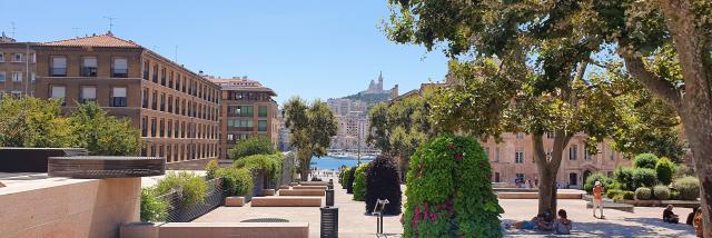 Place Bargemon Marseille, Notre Dame de la Garde