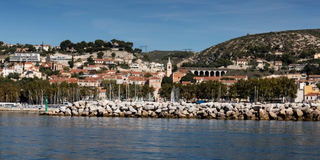 digue et port de l'Estaque à Marseille