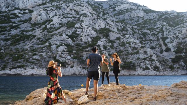 groupe-damis-calanques.jpg