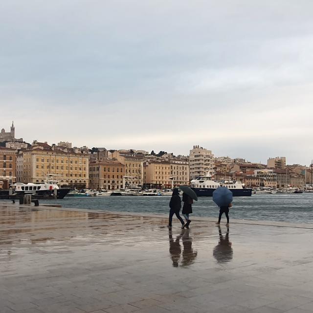 Vieux-Port sous la pluie