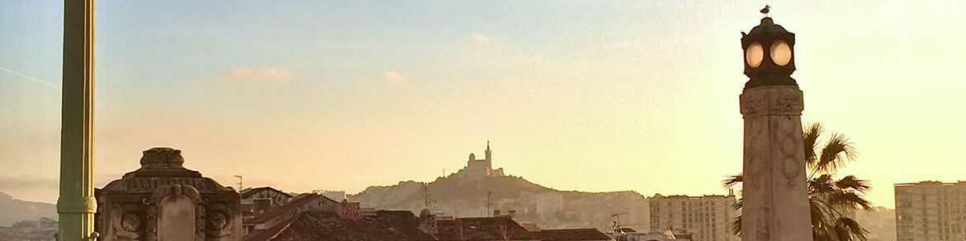 vue depuis les escaliers de la gare Saint-Charles à Marseille
