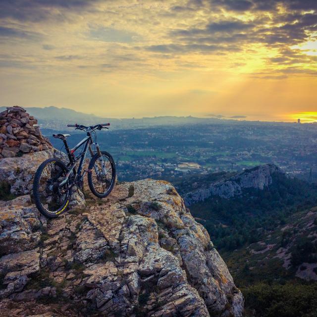 vélo sur le massif du garlaban