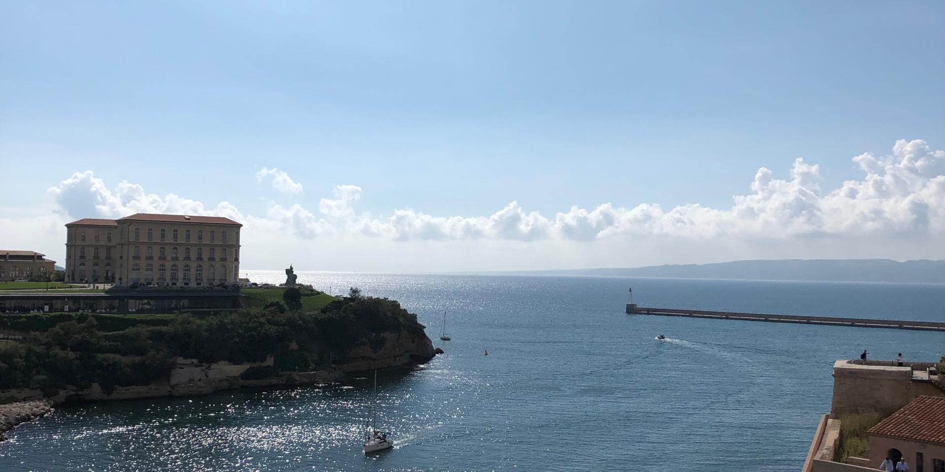 Le Palais du Pharo à Marseille vu depuis le Fort St Jean