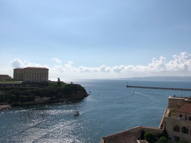 Le Palais du Pharo à Marseille vu depuis le Fort St Jean