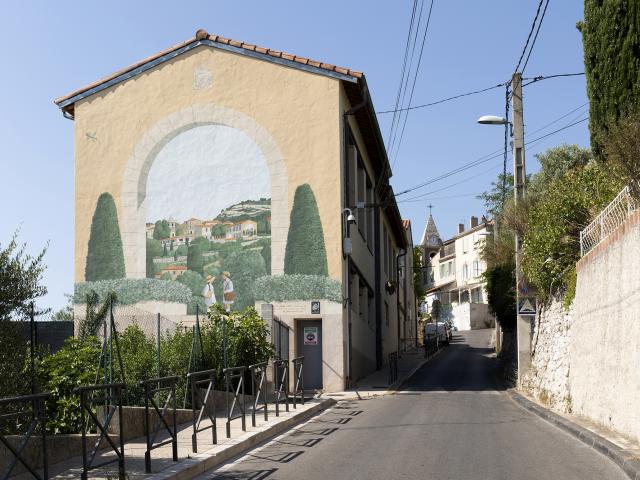Fresque de Pagnol dans le village de la treille