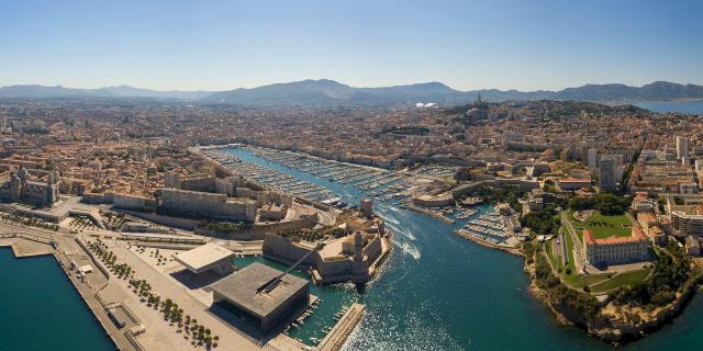 Vue aérienne sur le Vieux-Port