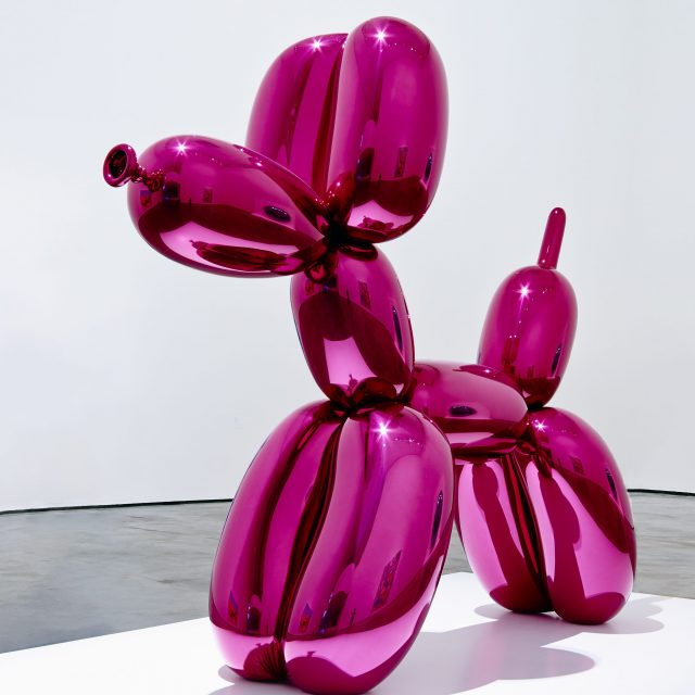Balloon dog oeuvre de l'artiste Jeff Koons