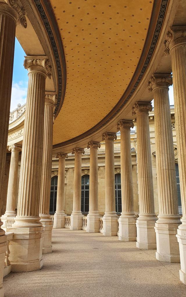 Colonnades Palais Longchamp