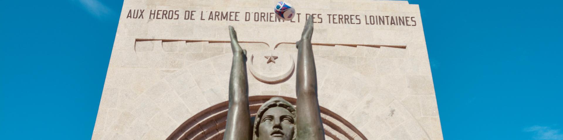 Ballon au monument du Vallon des auffes