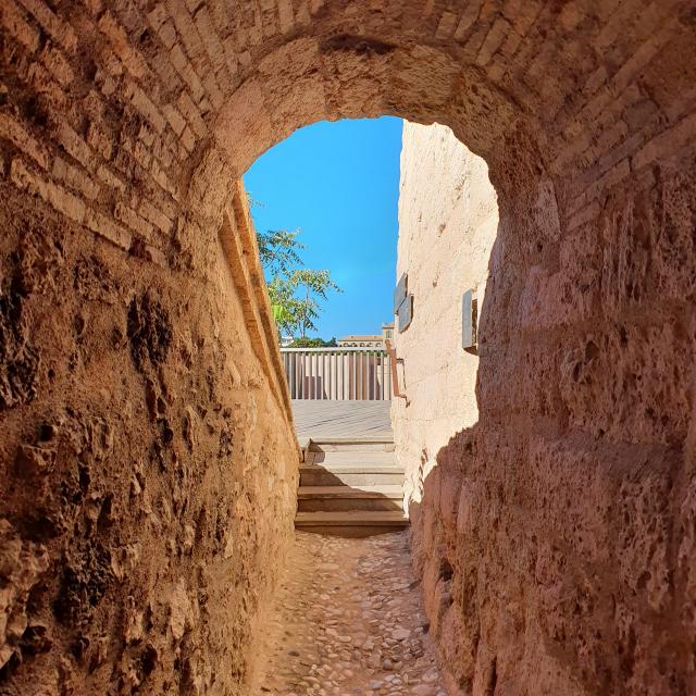 Mucem-passage@joOTCM-rotated.jpg