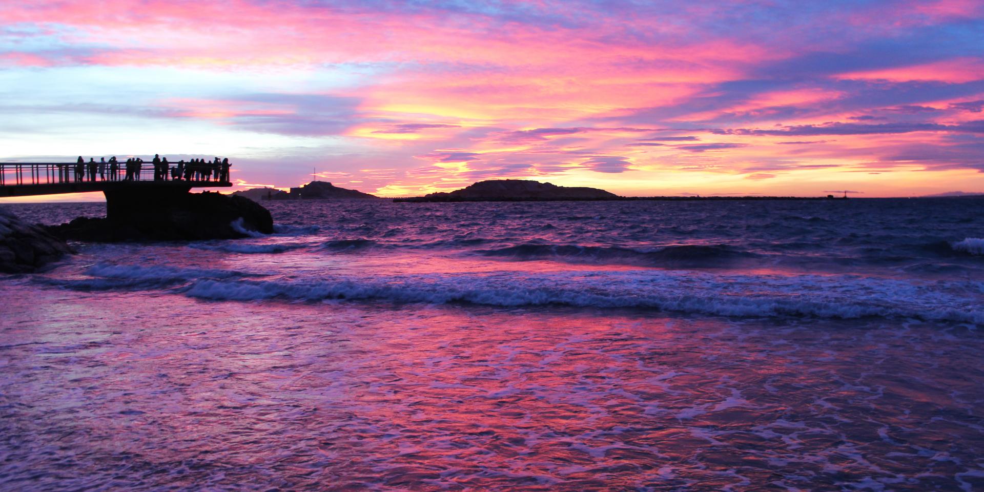 coucher de soleil sur la plage des Catalans