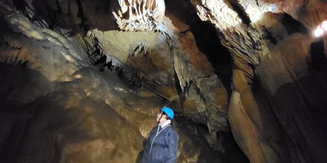Speleologie-demi-journee-Grotte-du-Mounoi-scOTCM-49-rotated.jpg