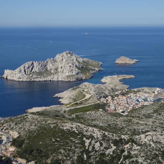 Vue Panoramique sur la calanque des goudes