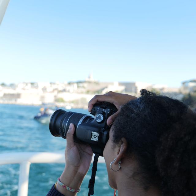 Photographe en mer à Marseille