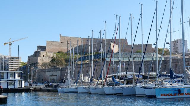 Vieux port et fort Saint-Nicolas, vue sur les bateaux