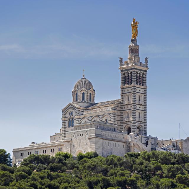 Notre-Dame de la Garde vu d'ensemble