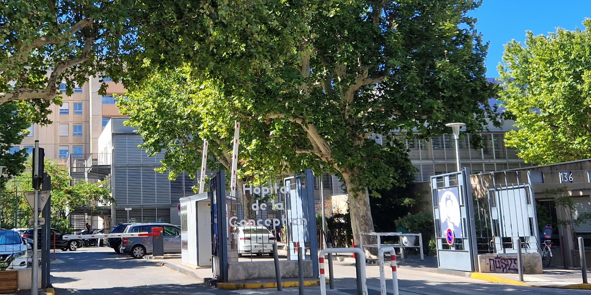 Entrée de l'hôpital de la Conception, boulevard Baille