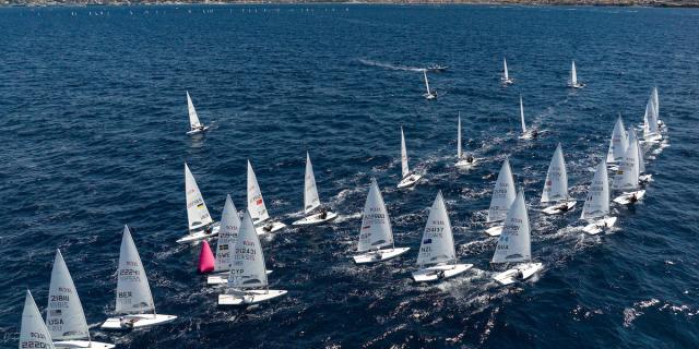 Prueba Olímpica de Vela París 2024, Marsella, Francia. Día 6 de regatas el 14 de julio de 2023.