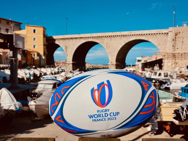 Ballon Coupe Du Monde De Rugby, dans le Vallon des Auffes