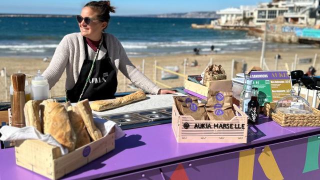 sandwicherie nomade aukia plage des catalans