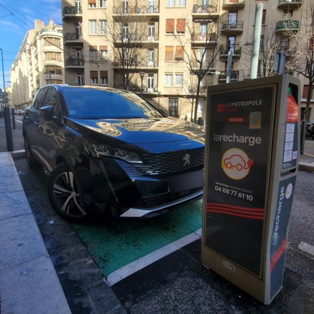 Borne Recharge Electrique