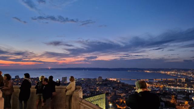 Visite nocturne a notre dame