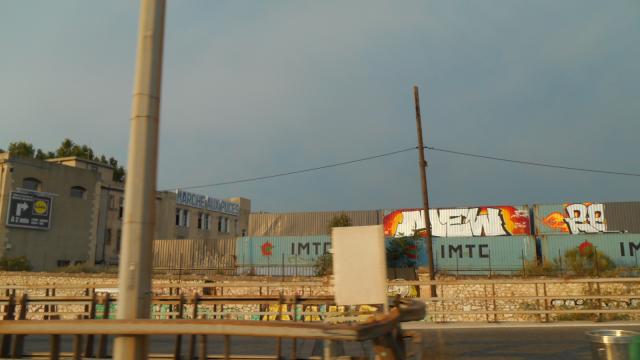 Containers Du Marche Au Puces à marseille