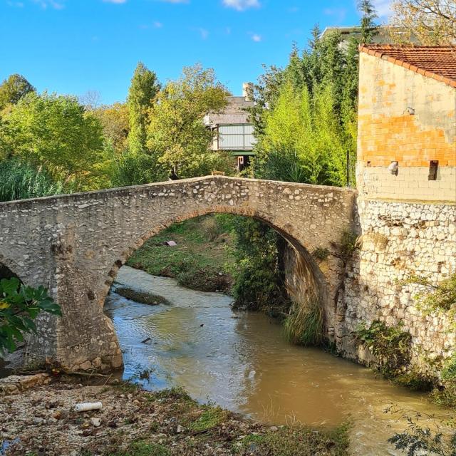 Petit pont dans le quartier de Saint Marcel à Marseille